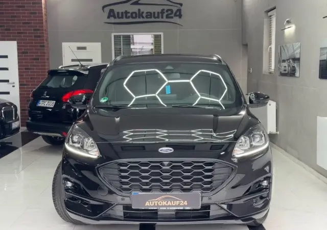 FORD Kuga 2.0 TDCi 2x4 ST-Line