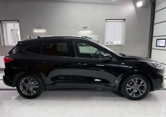 FORD Kuga 2.0 TDCi 2x4 ST-Line