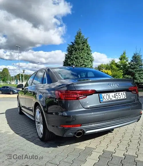 AUDI A4 