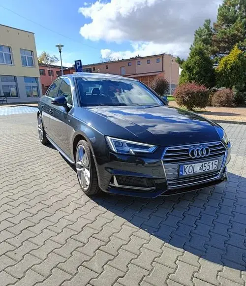 AUDI A4 