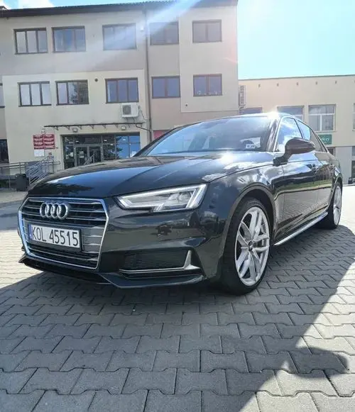 AUDI A4 