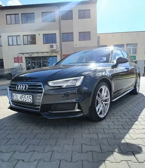 AUDI A4 