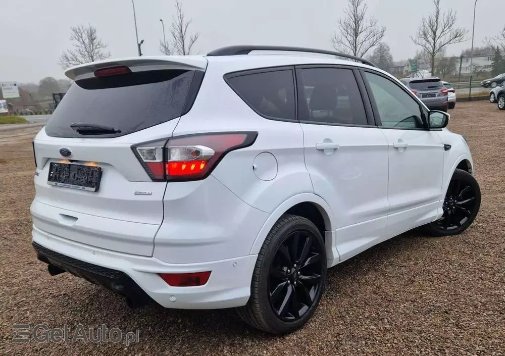 FORD Kuga 1.5 EcoBoost 2x4 ST-Line