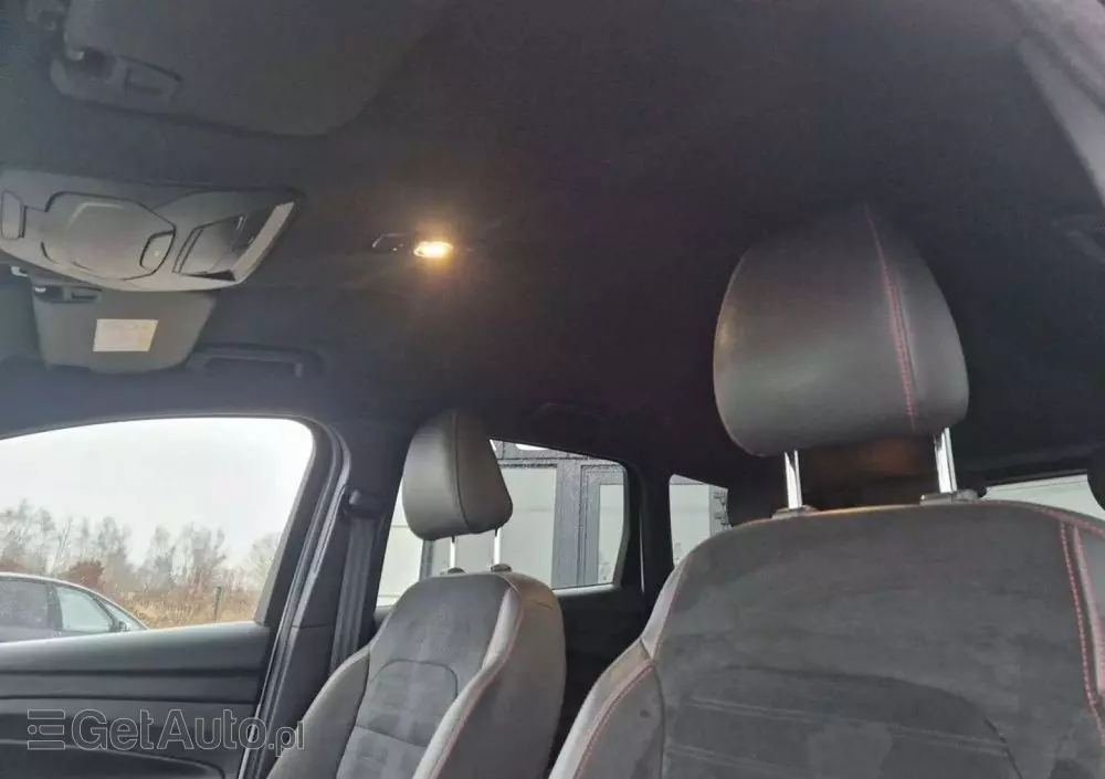 FORD Kuga 1.5 EcoBoost 2x4 ST-Line