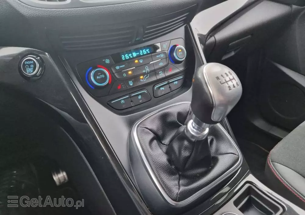 FORD Kuga 1.5 EcoBoost 2x4 ST-Line