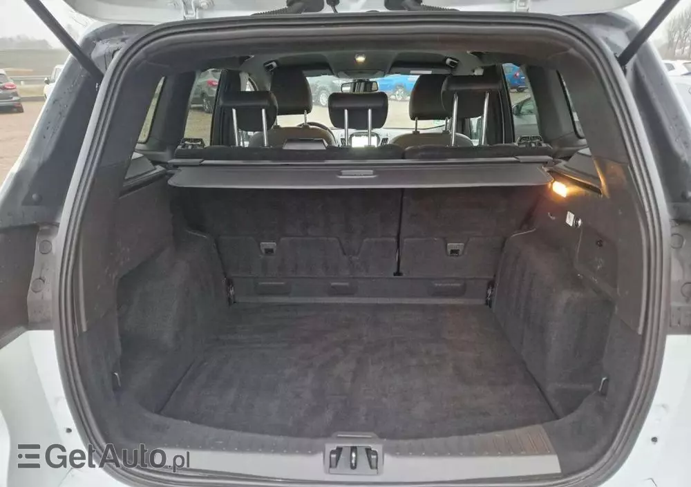 FORD Kuga 1.5 EcoBoost 2x4 ST-Line