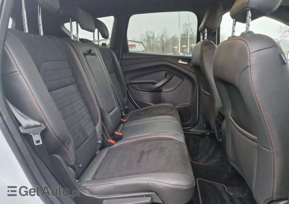 FORD Kuga 1.5 EcoBoost 2x4 ST-Line