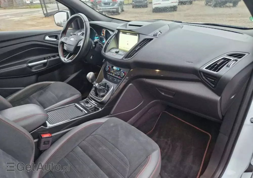 FORD Kuga 1.5 EcoBoost 2x4 ST-Line