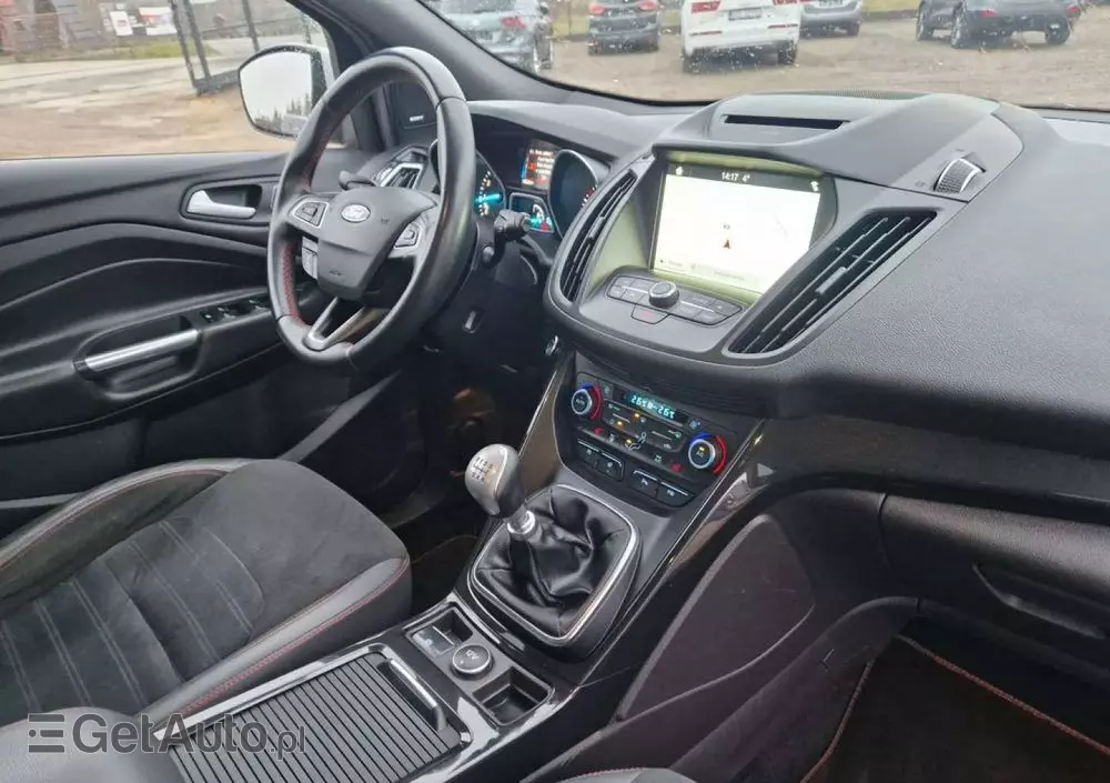 FORD Kuga 1.5 EcoBoost 2x4 ST-Line