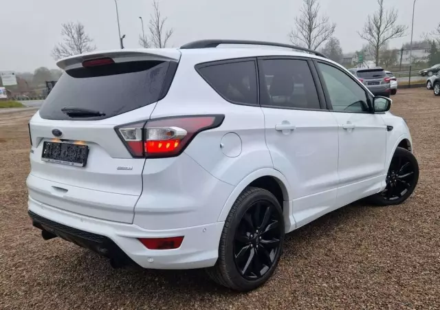 FORD Kuga 1.5 EcoBoost 2x4 ST-Line