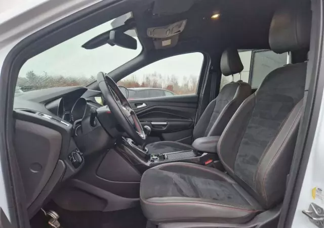 FORD Kuga 1.5 EcoBoost 2x4 ST-Line