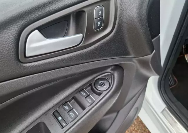 FORD Kuga 1.5 EcoBoost 2x4 ST-Line