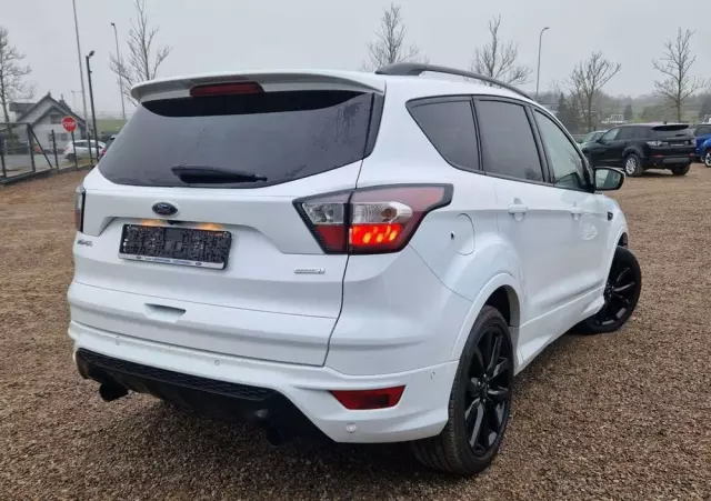 FORD Kuga 1.5 EcoBoost 2x4 ST-Line