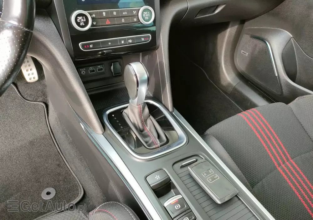 RENAULT Megane Grandtour E-TECH Plug-in 160 R.S LINE