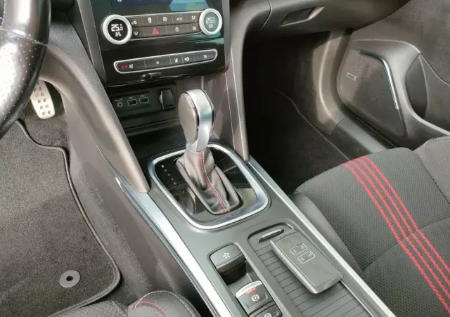 RENAULT Megane Grandtour E-TECH Plug-in 160 R.S LINE