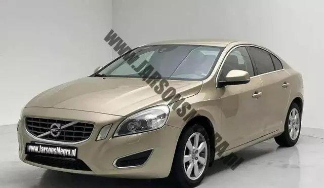 VOLVO S60 