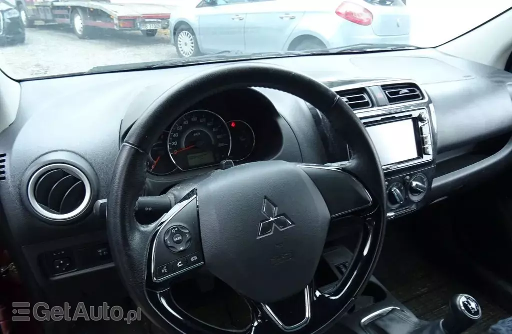 MITSUBISHI Space Star 