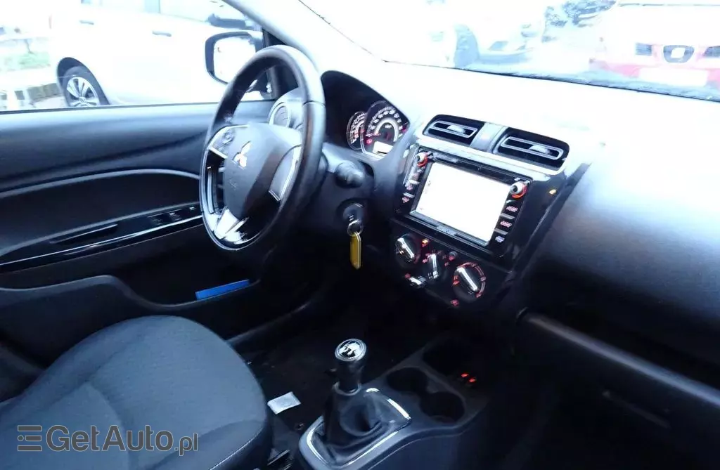 MITSUBISHI Space Star 