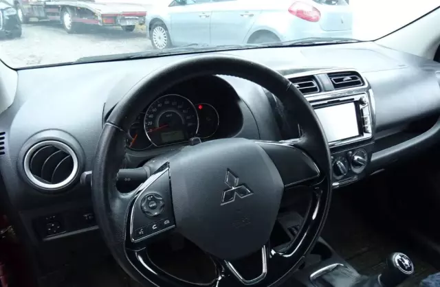 MITSUBISHI Space Star 