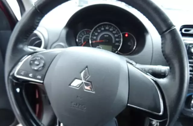 MITSUBISHI Space Star 