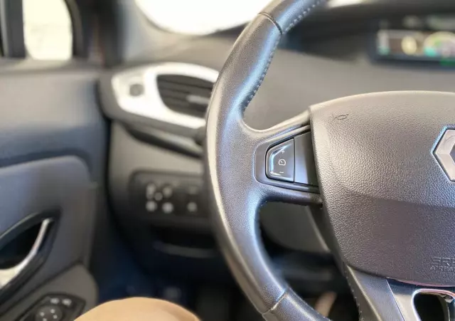 RENAULT Scenic 1.2 TCe Energy Privilege