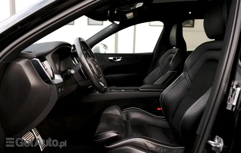 VOLVO XC 60 T6 AWD Geartronic RDesign