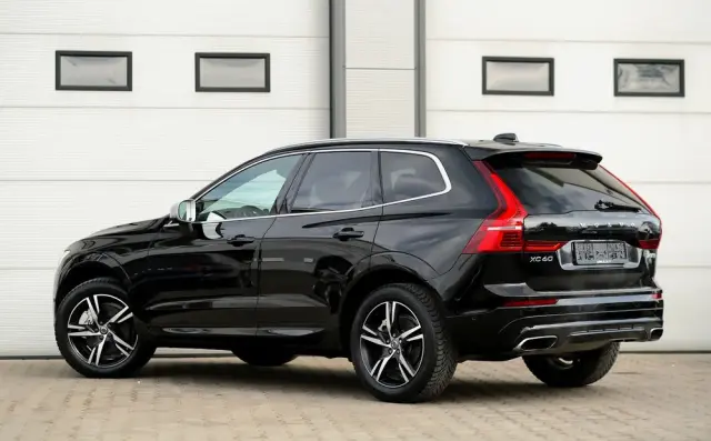 VOLVO XC 60 T6 AWD Geartronic RDesign