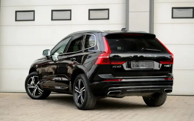 VOLVO XC 60 T6 AWD Geartronic RDesign