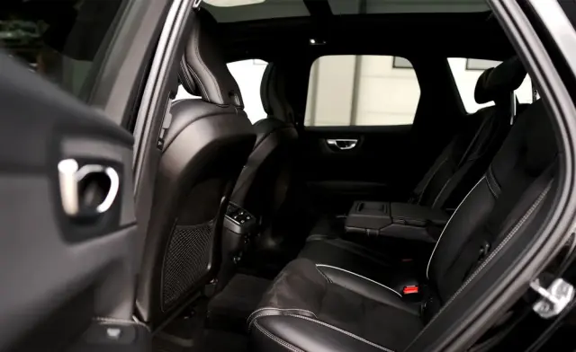 VOLVO XC 60 T6 AWD Geartronic RDesign