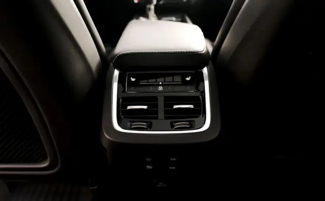 VOLVO XC 60 T6 AWD Geartronic RDesign