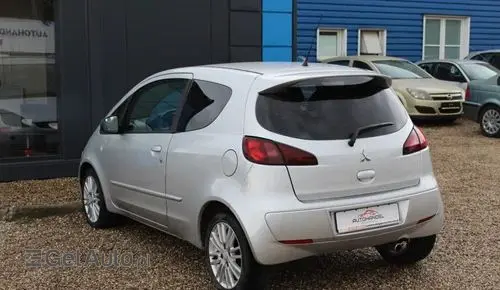 MITSUBISHI Colt 