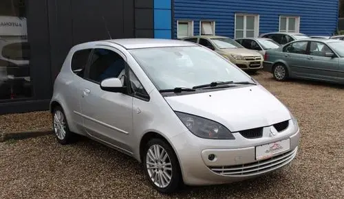 MITSUBISHI Colt 