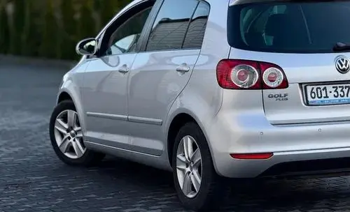 VOLKSWAGEN Golf Plus 