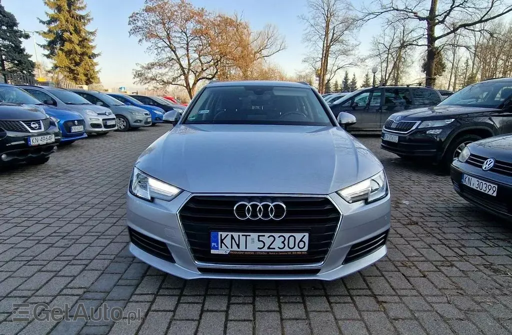 AUDI A4 