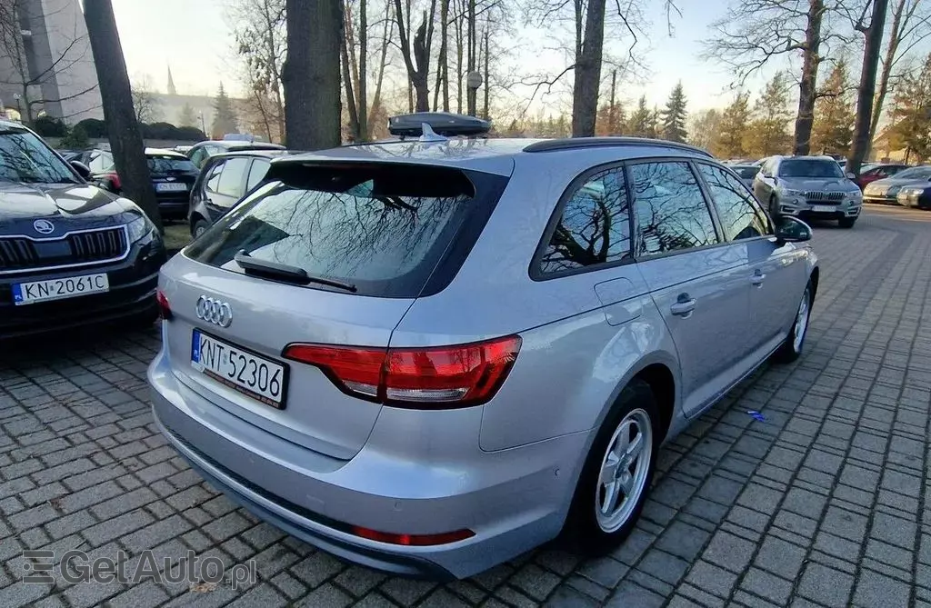 AUDI A4 