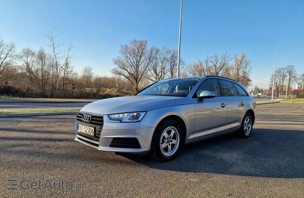 AUDI A4 