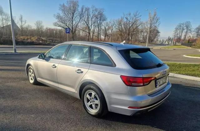 AUDI A4 