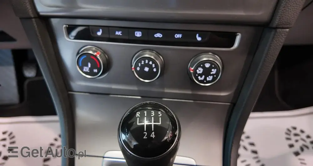 VOLKSWAGEN Golf 1.6 TDI BlueMotion Technology Cup