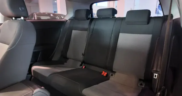 VOLKSWAGEN Golf 1.6 TDI BlueMotion Technology Cup