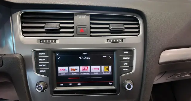 VOLKSWAGEN Golf 1.6 TDI BlueMotion Technology Cup