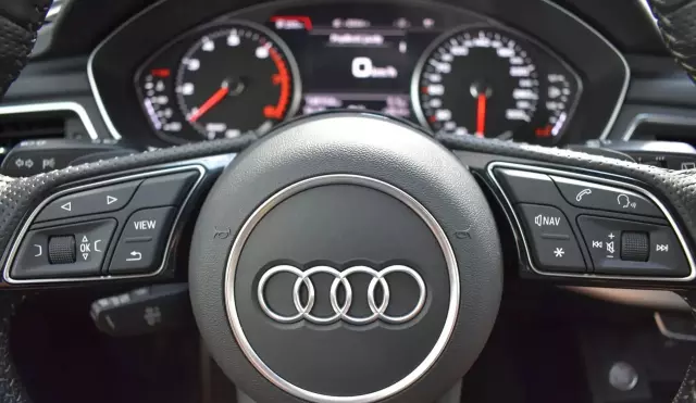 AUDI A4 