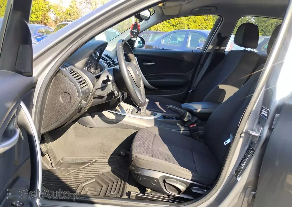 BMW Seria 1 118d xDrive