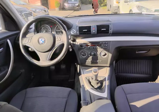 BMW Seria 1 118d xDrive