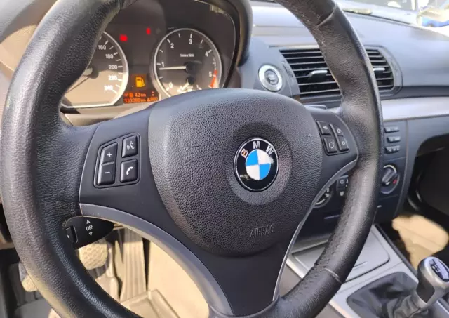 BMW Seria 1 118d xDrive