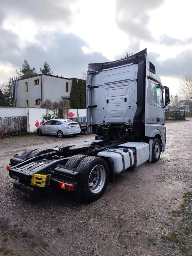 MERCEDES-BENZ Actros 