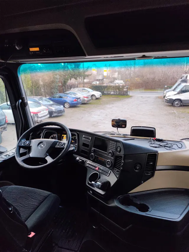 MERCEDES-BENZ Actros 