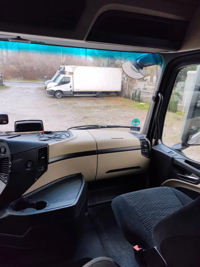 MERCEDES-BENZ Actros 