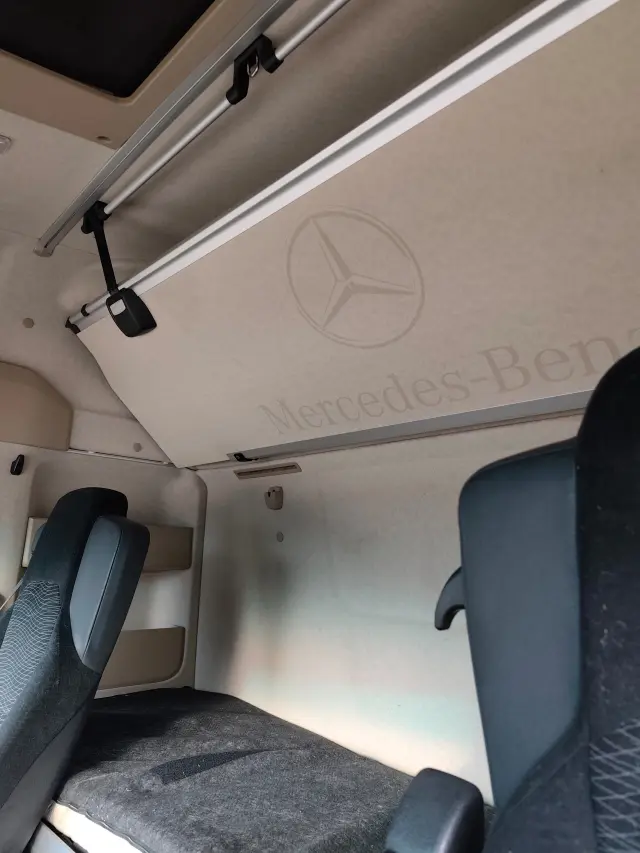 MERCEDES-BENZ Actros 