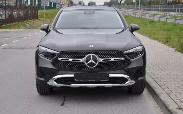 MERCEDES-BENZ GLC 