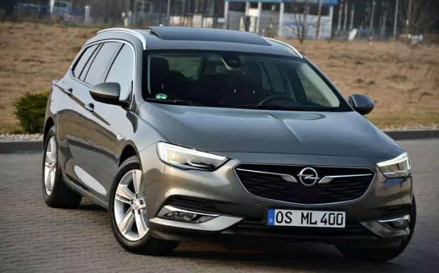 OPEL Insignia 